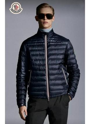 Легкий пуховик moncler куртка