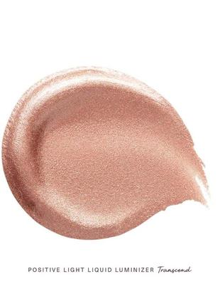 Хайлайтер rare beauty by selena gomez liquid luminizer the positive light оттенок transcend 2,5 мл3 фото