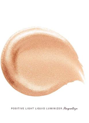 Хайлайтер rare beauty by selena gomez liquid luminizer the positive light оттенок magnetize 2,5 мл2 фото