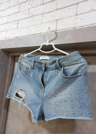 Красивые, стильные,фирменные джинсовые короткие, шорты