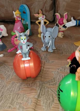 Фігурки з мультиків