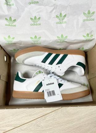 Кросівкі adidas