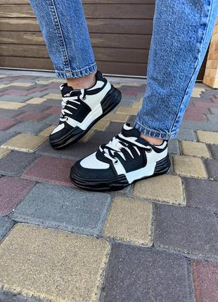 Качественные кроссовки