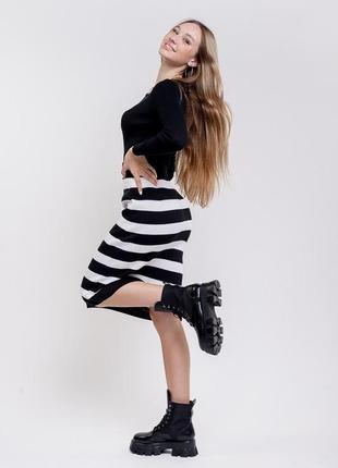 Вязаная юбка в полоску