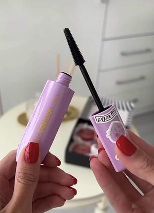 Туш, яка розділяє вії одну за одною без злипання, надає віям додатковий об’єм