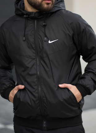 Куртка nike windrunner jacket черный