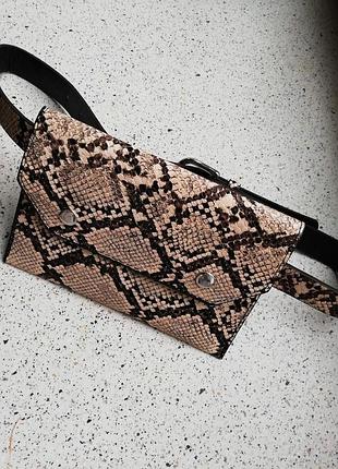 Сумка на пояс 3 в 1 под рептилию ярко-бежево-коричневая2 фото