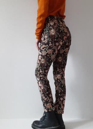 Завужені брюки-дудочки casual джинси chinos флоральний принт9 фото