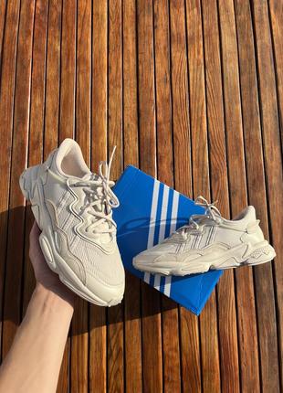 Кроссовки adidas ozweego