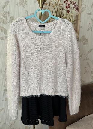 Мʼякенький пухнастий світерець розмір с-м