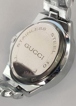 Наручний жіночий годинник сріблястого кольору з чорним циферблатом4 фото