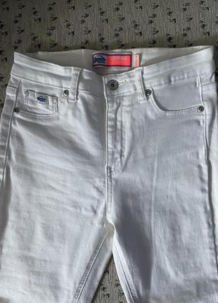 Белые джинсы superdry sophia skinny high waist5 фото