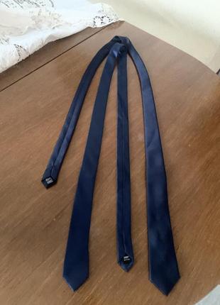 Темно-синий узкий галстук3 фото
