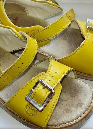 Босоножки кожаные clarks