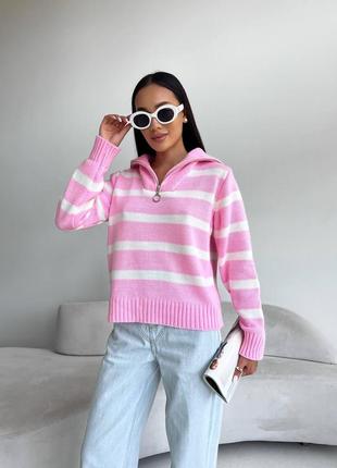 Розовый свитер в полоску женский1 фото