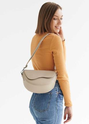 Женская сумка бежевая сумка полукруг полумесяц бежевая сумочка через плечо2 фото