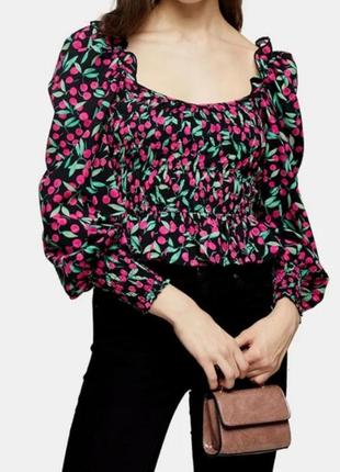 Жіноча блуза з об'ємними рукавами top shop з принтом вишеньки розмір l (48)