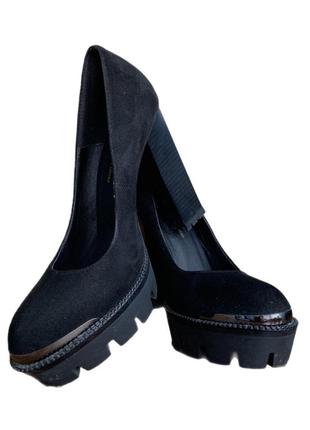 Шикарные черные туфли из эко замши на высоком каблуке6 фото
