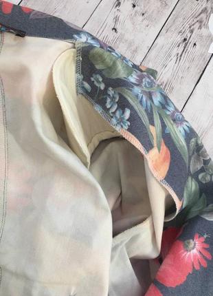 Джинсовый приталенный классический пиджак, жакет в цветочный принт прямой короткий5 фото