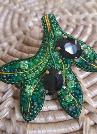 Брошь 
