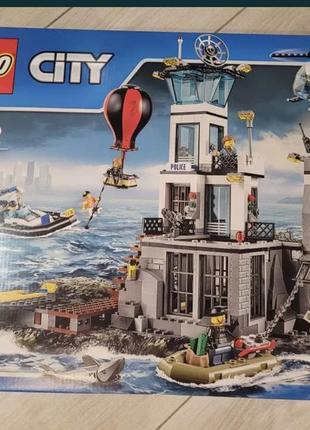 Конструктор lego city 60130 острів-в'язниця