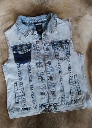 Джинсова жилетка