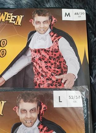 Чоловічий карнавальний костюм вампира червоний жилетка плащ2 фото