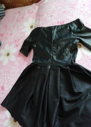 Платье с открытыми плечами 2