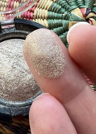 Тіні для повік