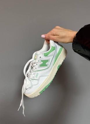 Женские кроссовки new balance 550 white green v2 / smb6 фото