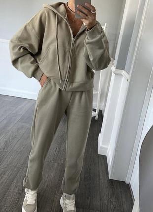 Костюм спортивный