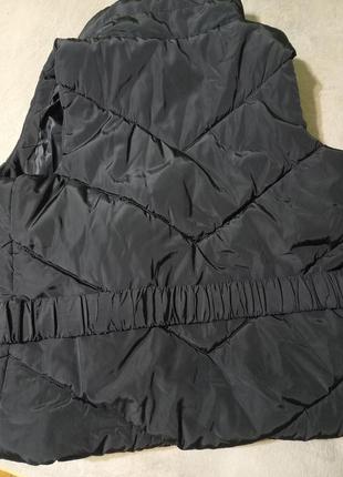Демисезонная жилетка черная от zara с поясом съемный3 фото