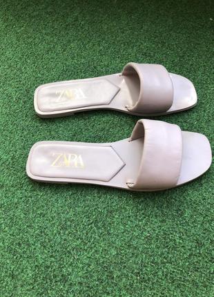 Шлепанцы zara