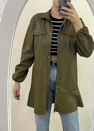 Рубашка из искусственной кожи stradivarius новая
