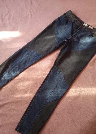 Оригинальные женские джинсы7 фото