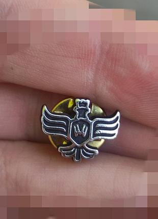 Значок шпилька на лацкан піджака чоловічого птах крила корона