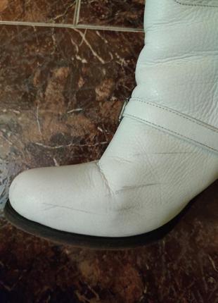 Білі зимові шкіряні чоботи (сапоги) на каблуку розмір 387 фото