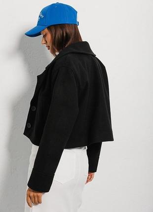 Укороченное женское пальто черное10 фото