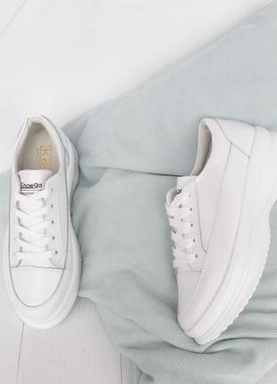 Белые кожаные кеды, кроссовки 39 размера