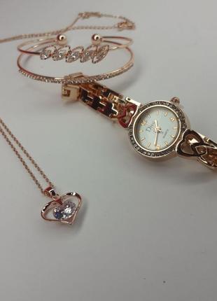 Женский подарочный набор ювелирные изделий disu . кулон, часы, браслет в подарочной упаковке w26 фото