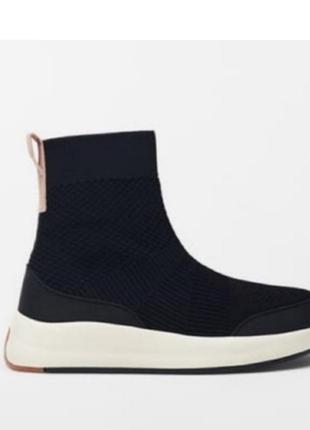 Кроссовки zara