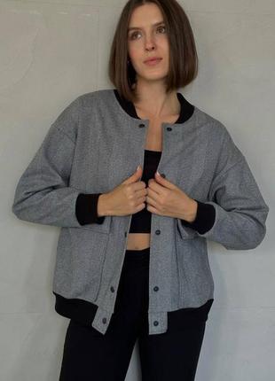 Бомбер женский кашемировый на кнопках с карманами оверсайз качественный стильный серый графитовый6 фото