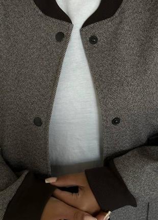 Бомбер женский кашемировый на кнопках с карманами оверсайз качественный стильный серый графитовый10 фото