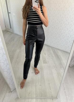 Кожаные штанишки