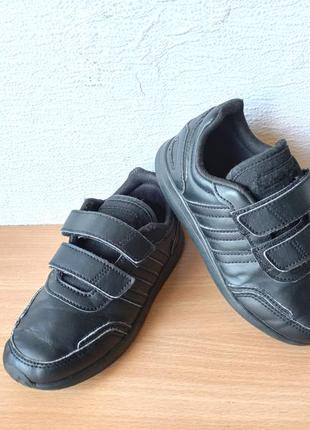 Лёгкие кроссовки adidas 29 р. стелька 18,5 см