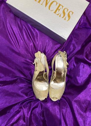 Босоножки босоножки туфли золотые золоты на каблуках на каблуке на каблуке 362 фото