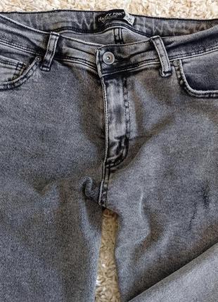 Женские джинсы скинни в идеальном состоянии8 фото