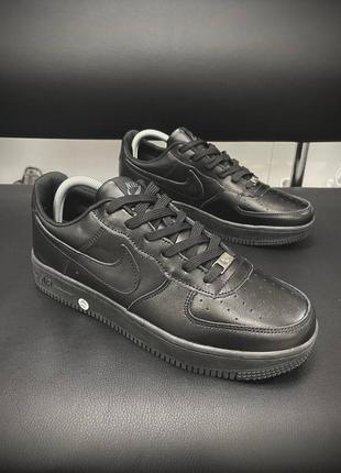 Nike air force classic all black, классический дизайн5 фото