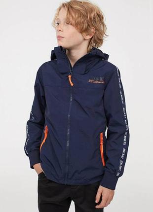Оригинальная куртка на флисовой подкладке от бренда h&m разм. 140(9-10лет)