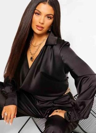 Шикарна атласна блуза з глибоким декольте, boohoo, р. 8, наш 42-46